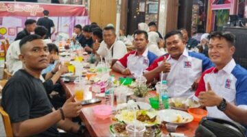 Satu Meja Satu Rasa : PWMOI Kuansing Rayakan Kebersamaan dengan Bukber dan Berbagi Sembako