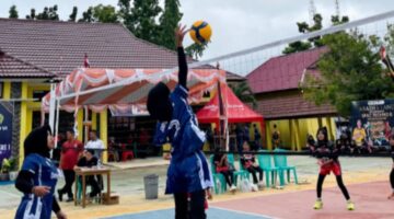 Sorak Penonton Guncang SMKN 1 Teluk Kuantan : Voly Putri SMP Panaskan Spac Techno Hari ke- IV