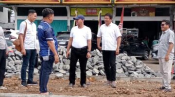 Bupati Kuansing dan Ketua IKKS Riau Tinjau Langsung Progres Astaka MTQ ke-44 Target Rampung Tepat Waktu