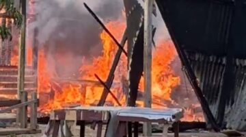 Perpustakaan SMPN 5 Teluk Kuantan Ludes Terbakar Warga dan Guru Selamatkan Buku Pelajaran
