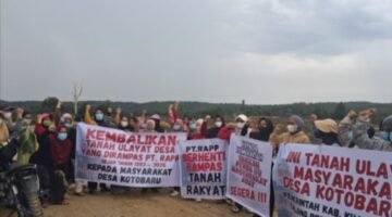 KOTO BARU MEMANGGIL PRESIDEN : Ibu-ibu Gelar Aksi Damai di Lahan PT.RAPP